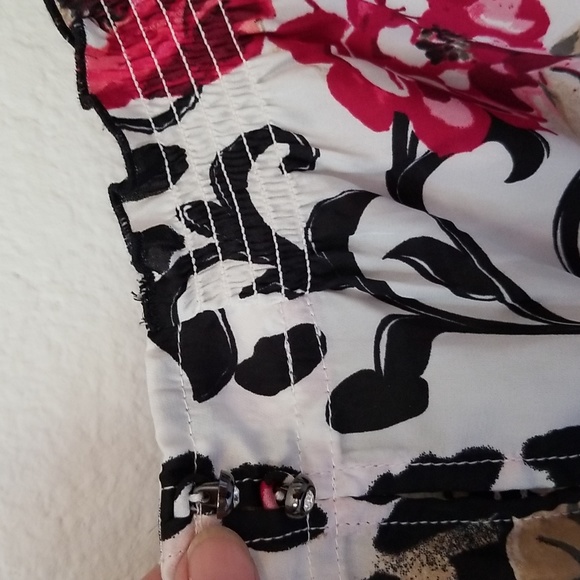 White House Black Market Off-The-Shoulder Blouse - Picture 5 of 8